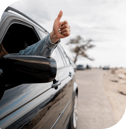 Главная young woman enjoying road trip 1 1 - dflex